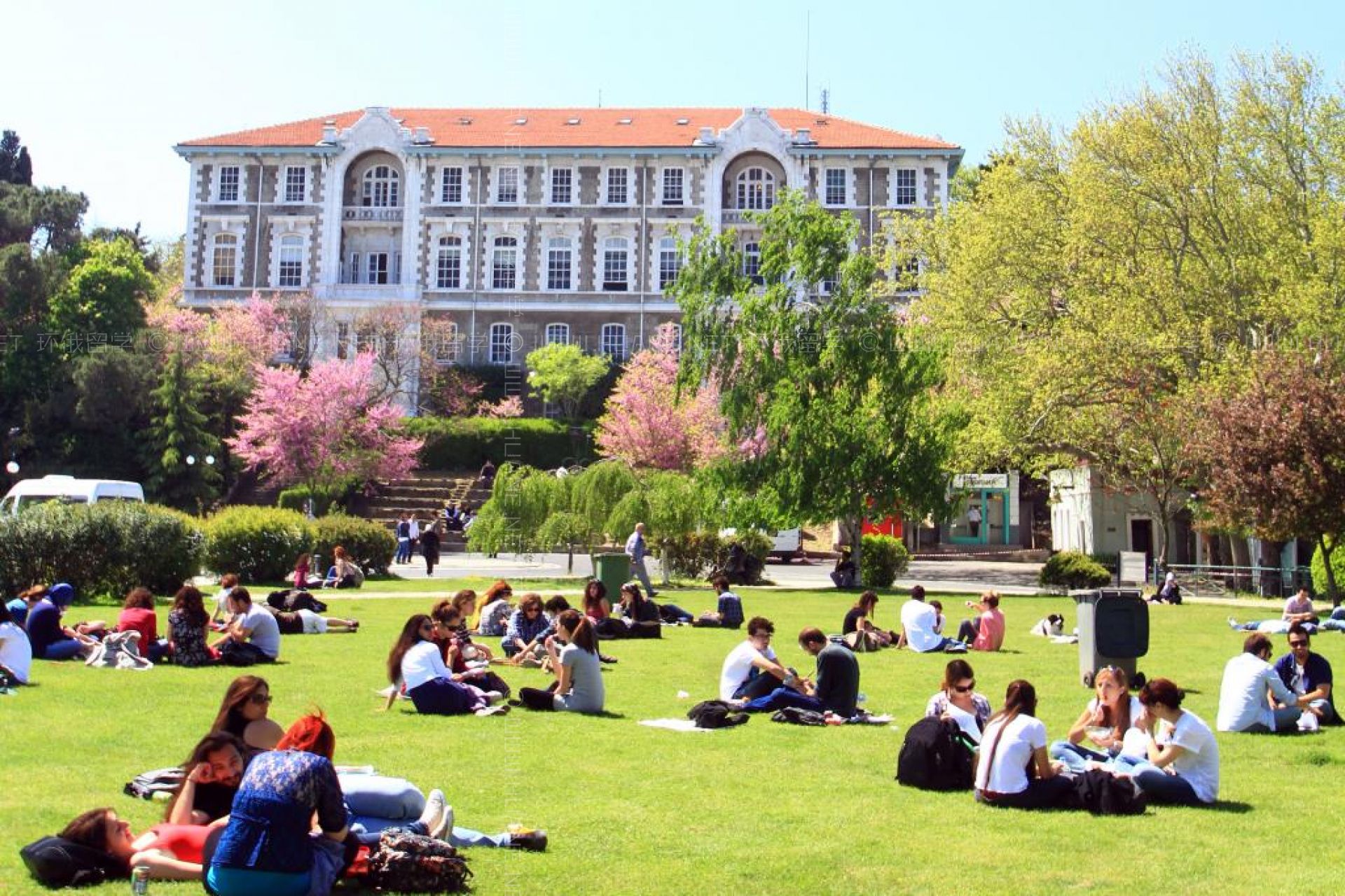 azerbaycan-ozel-universite-2023-fiyatlari