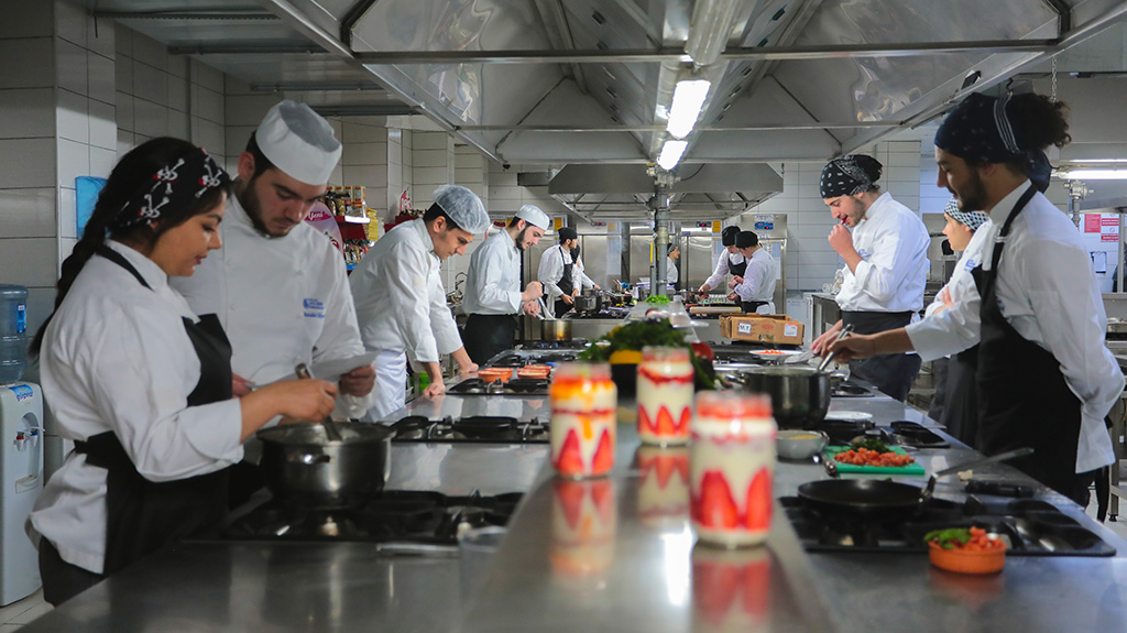 azerbaycan-universitesi-gastronomi